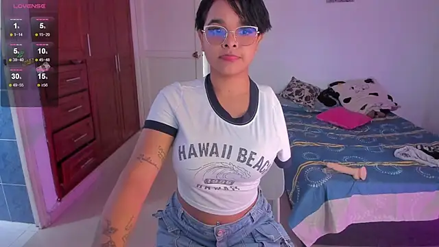 Tatiana-Jaaramillo online show from 04-19-26, 01:21