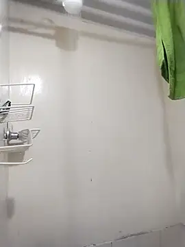 Snapshot of LilyMature_x chatting on 12-02-25, 03:40 LilyMature x online show from 12-02-25, 03:40