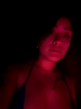 Snapshot of Felinamiau chatting on 12-01-25, 08:03 Felinamiau online show from 12-01-25, 08:03