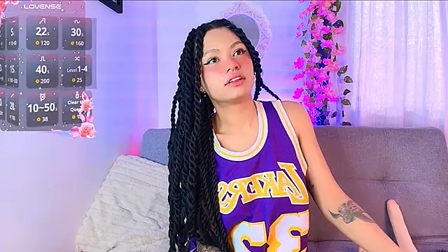 Snapshot of abaroose chatting on 11-27-25, 12:29 abaroose online show from 11-27-25, 12:29