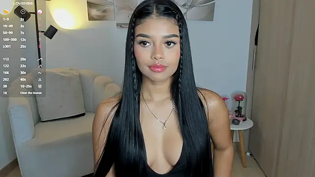 haileyflorez  online show from 04-15-26, 07:58