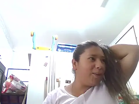 Snapshot of marcelaxxxl chatting on 11-26-25, 01:23 marcelaxxxl online show from 11-26-25, 01:23