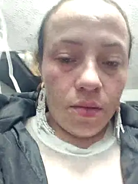 Snapshot of Rouse_hot_ chatting on 11-16-25, 12:00 Rouse hot online show from 11-16-25, 12:00