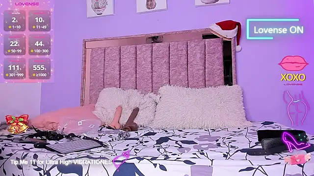 Snapshot of alaiasexygirl chatting on 12-17-25, 11:33 alaiasexygirl online show from 12-17-25, 11:33