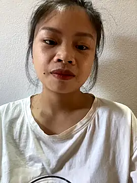 Snapshot of sara-xx chatting on 11-26-25, 08:04 sara-xx online show from 11-26-25, 08:04