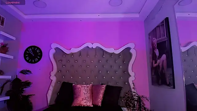 LeslieAmor1 online show from 11-21-25, 06:01