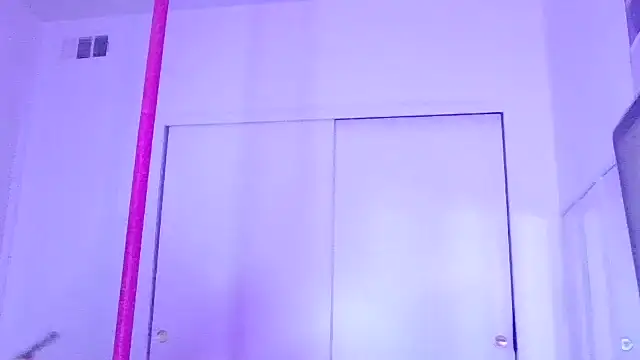 Snapshot of Mistresslucyxxx chatting on 01-08-26, 06:59 Mistresslucyxxx online show from 01-08-26, 06:59