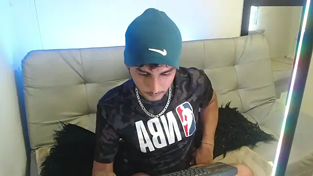 Brunicci online show from 11-14-25, 07:18