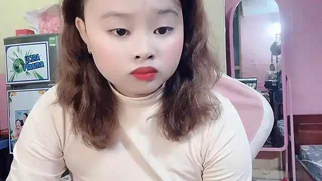 Snapshot of Lina8386 chatting on 11-21-25, 05:22 Lina8386 online show from 11-21-25, 05:22