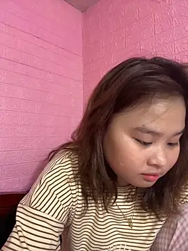 Snapshot of Lina8386 chatting on 11-27-25, 06:48 Lina8386 online show from 11-27-25, 06:48