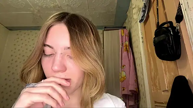 MelaineAytes online show from 11-22-25, 10:14