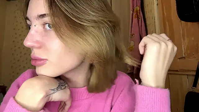 MelaineAytes online show from 11-23-25, 10:04