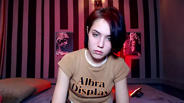 Snapshot of onaloon chatting on 11-19-25, 02:11 onaloon online show from 11-19-25, 02:11