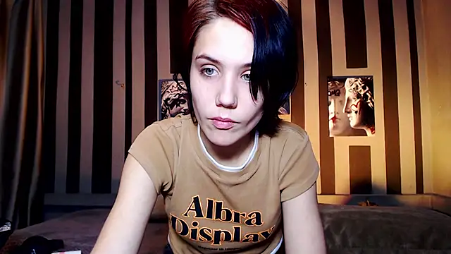 Snapshot of onaloon chatting on 11-24-25, 01:49 onaloon online show from 11-24-25, 01:49