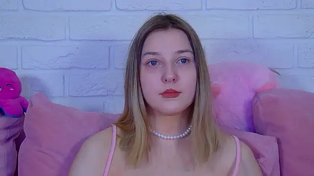 TinnaBurton online show from 04-08-26, 04:07