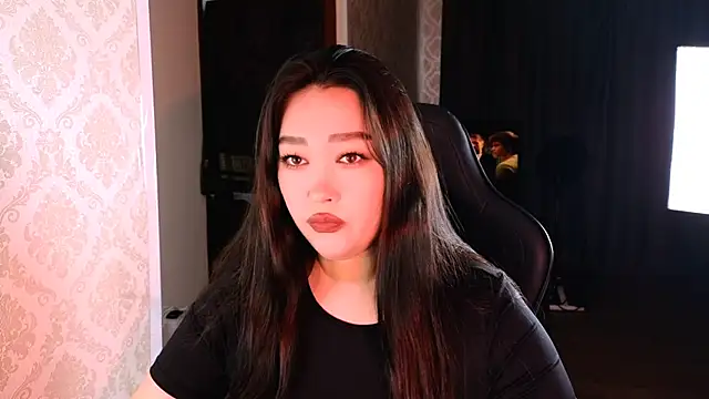 Snapshot of Emma_Uilson chatting on 11-20-25, 09:20 Emma Uilson online show from 11-20-25, 09:20