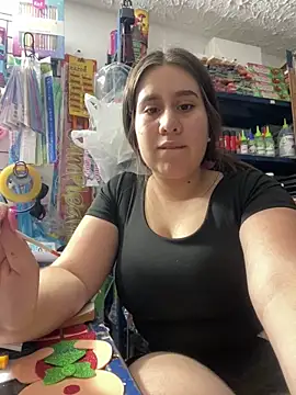 Scarlett Noire outdoors online show from 11-30-25, 10:47