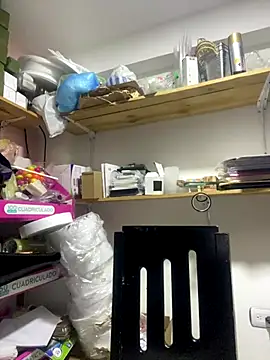 Scarlett Noire outdoors online show from 12-17-25, 01:00