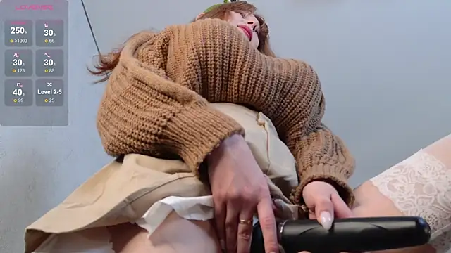 Snapshot of AdritVance chatting on 11-29-25, 07:44 AdritVance online show from 11-29-25, 07:44