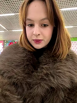 hani obsessed online show from 12-16-25, 10:09