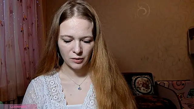 Snapshot of RomonaBustad chatting on 11-27-25, 06:15 RomonaBustad online show from 11-27-25, 06:15