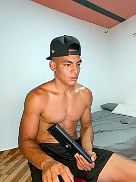 Snapshot of elnegro14 chatting on 11-26-25, 01:28 elnegro14 online show from 11-26-25, 01:28