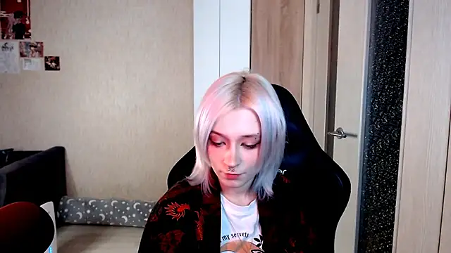 SophiaLur online show from 12-04-25, 02:37