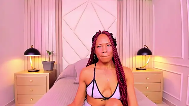 Snapshot of LailaDavidson chatting on 11-30-25, 01:04 LailaDavidson online show from 11-30-25, 01:04