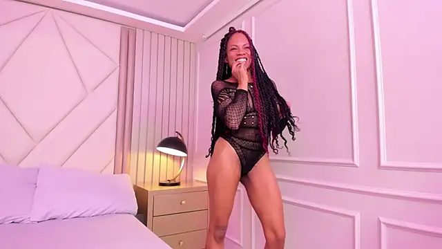 Snapshot of LailaDavidson chatting on 12-15-25, 12:20 LailaDavidson online show from 12-15-25, 12:20