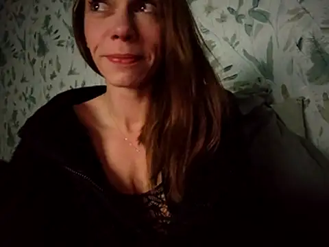 Snapshot of Mimakario chatting on 11-23-25, 10:09 Mimakario online show from 11-23-25, 10:09