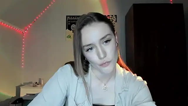 Snapshot of tinyglow chatting on 12-04-25, 04:59 tinyglow online show from 12-04-25, 04:59