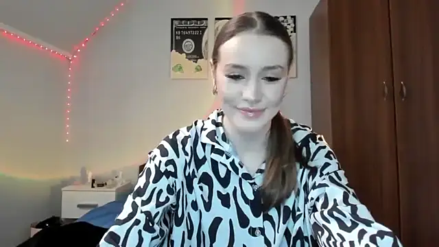 tinyglow online show from 12-16-25, 11:59