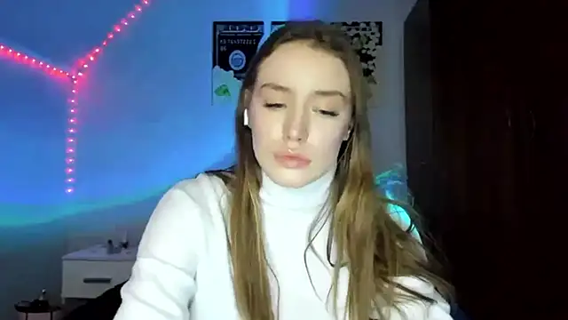 tinyglow online show from 03-11-26, 09:10