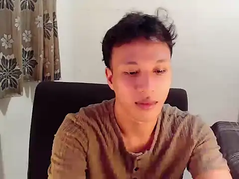 Snapshot of newgys chatting on 02-16-26, 12:23 newgys online show from 02-16-26, 12:23