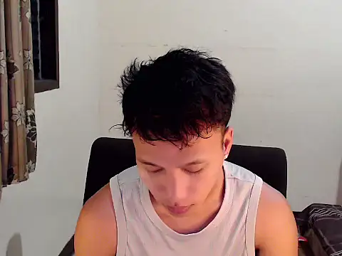 Snapshot of newgys chatting on 02-18-26, 05:14 newgys online show from 02-18-26, 05:14