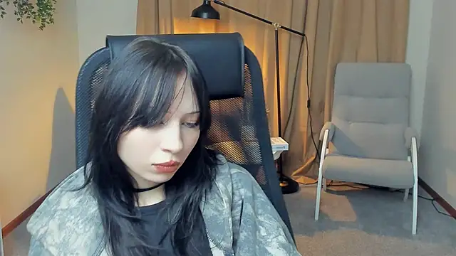 EthelynSeiler online show from 11-18-25, 03:05