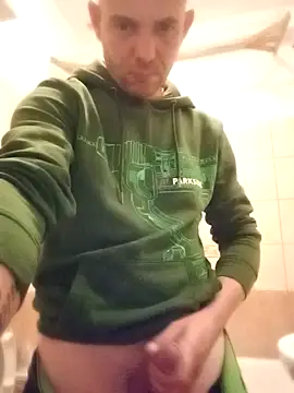 Snapshot of Motosz chatting on 12-01-25, 05:40 Motosz online show from 12-01-25, 05:40