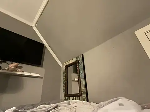 Snapshot of Lockig chatting on 02-10-26, 09:19 Lockig online show from 02-10-26, 09:19