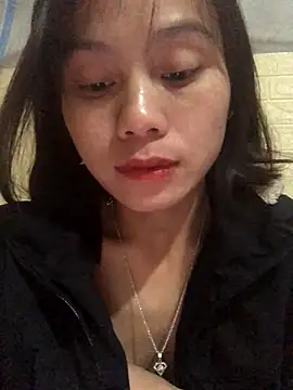 Snapshot of Trangbabylove chatting on 11-17-25, 08:09 Trangbabylove online show from 11-17-25, 08:09