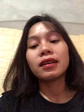 Snapshot of Trangbabylove chatting on 12-15-25, 02:49 Trangbabylove online show from 12-15-25, 02:49