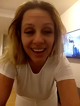 Snapshot of cleopatravodos chatting on 12-02-25, 06:47 cleopatravodos online show from 12-02-25, 06:47