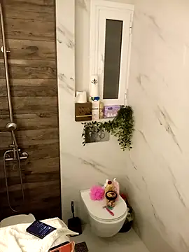 Snapshot of cleopatravodos chatting on 12-23-25, 06:22 cleopatravodos online show from 12-23-25, 06:22