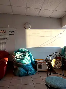 Snapshot of platone09 chatting on 01-11-26, 03:39 platone09 online show from 01-11-26, 03:39