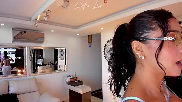 sofiasexhot online show from 09-24-25, 01:03