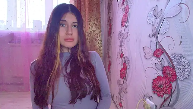 Snapshot of KristinaScott chatting on 11-26-25, 12:17 KristinaScott online show from 11-26-25, 12:17