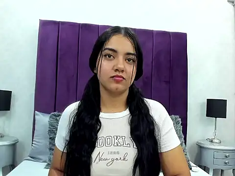 Snapshot of SalomeLee chatting on 11-18-25, 11:14 SalomeLee online show from 11-18-25, 11:14