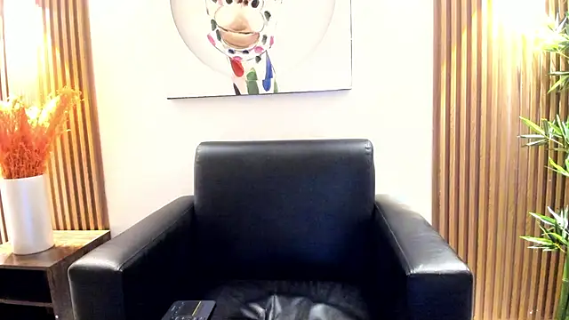 Snapshot of Emily_Frostt chatting on 05-30-26, 12:46 Emily Frostt online show from 05-30-26, 12:46