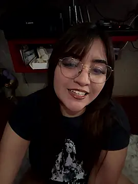 Snapshot of love_queen02 chatting on 01-13-26, 07:41 love queen02 online show from 01-13-26, 07:41