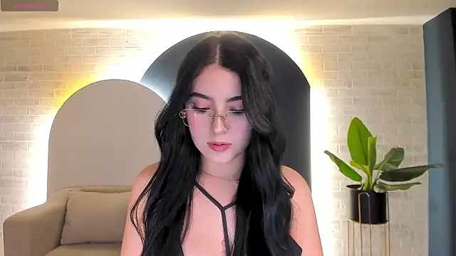 HaileyRoss  online show from 05-16-26, 02:19