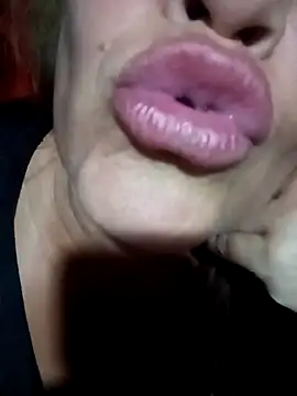 Snapshot of Tatitahot69 chatting on 11-22-25, 04:50 Tatitahot69 online show from 11-22-25, 04:50